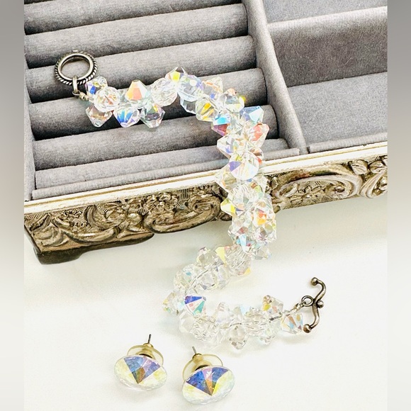 Aurora Borealis Crystal Bracelet & Earrings - Picture 9 of 14